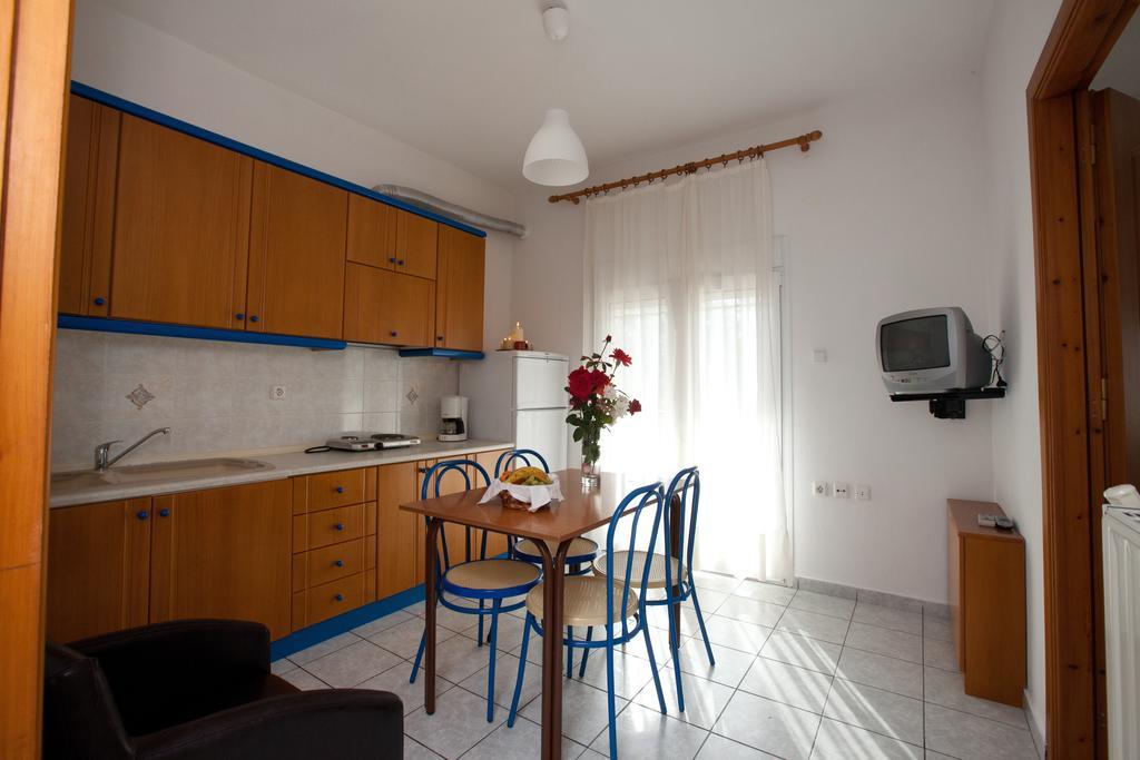 Yiouli Hotel Kókkinon Nerón Oda fotoğraf